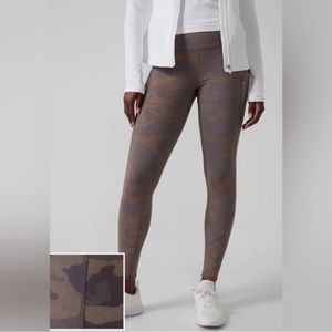 ATHLETA Rainier Reflective Fleece Tight Camo Lux Reflective Bluff Grey Size S